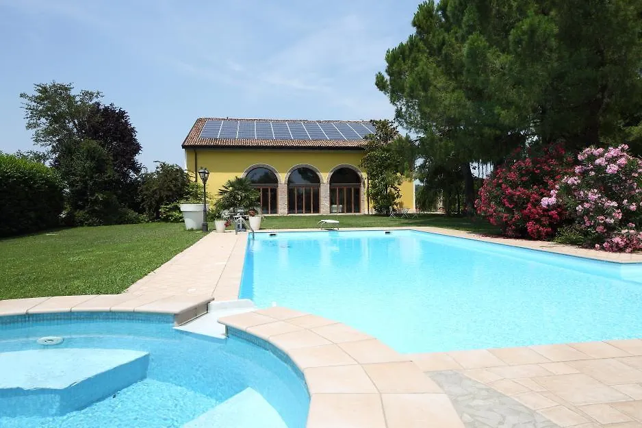 Farm stay Agriturismo Corte Capiluppia Curtatone